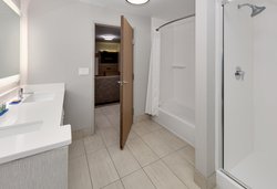  - Holiday Inn Express & Suites Scottsbluff