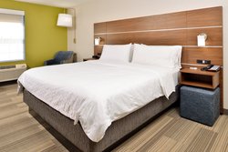  - Holiday Inn Express & Suites North Kansas City - I-29 & I-35, Exit 6