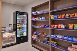  - Holiday Inn Express & Suites North Kansas City - I-29 & I-35, Exit 6