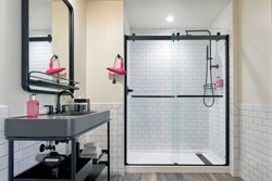  - Moxy Hotel by Marriott Short North Columbus - I-670, Exit 4