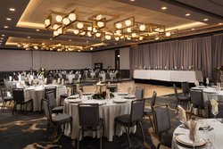  - Hotel Distil Louisville - I-64, Exits 4 & 5B