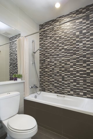 2 Bedroom Apartment Bathroom