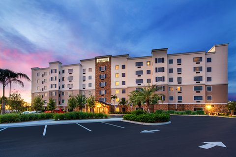 Hotel Exterior 1