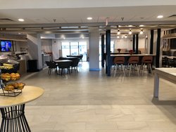  - Holiday Inn Cleveland - I-75, Exit 25