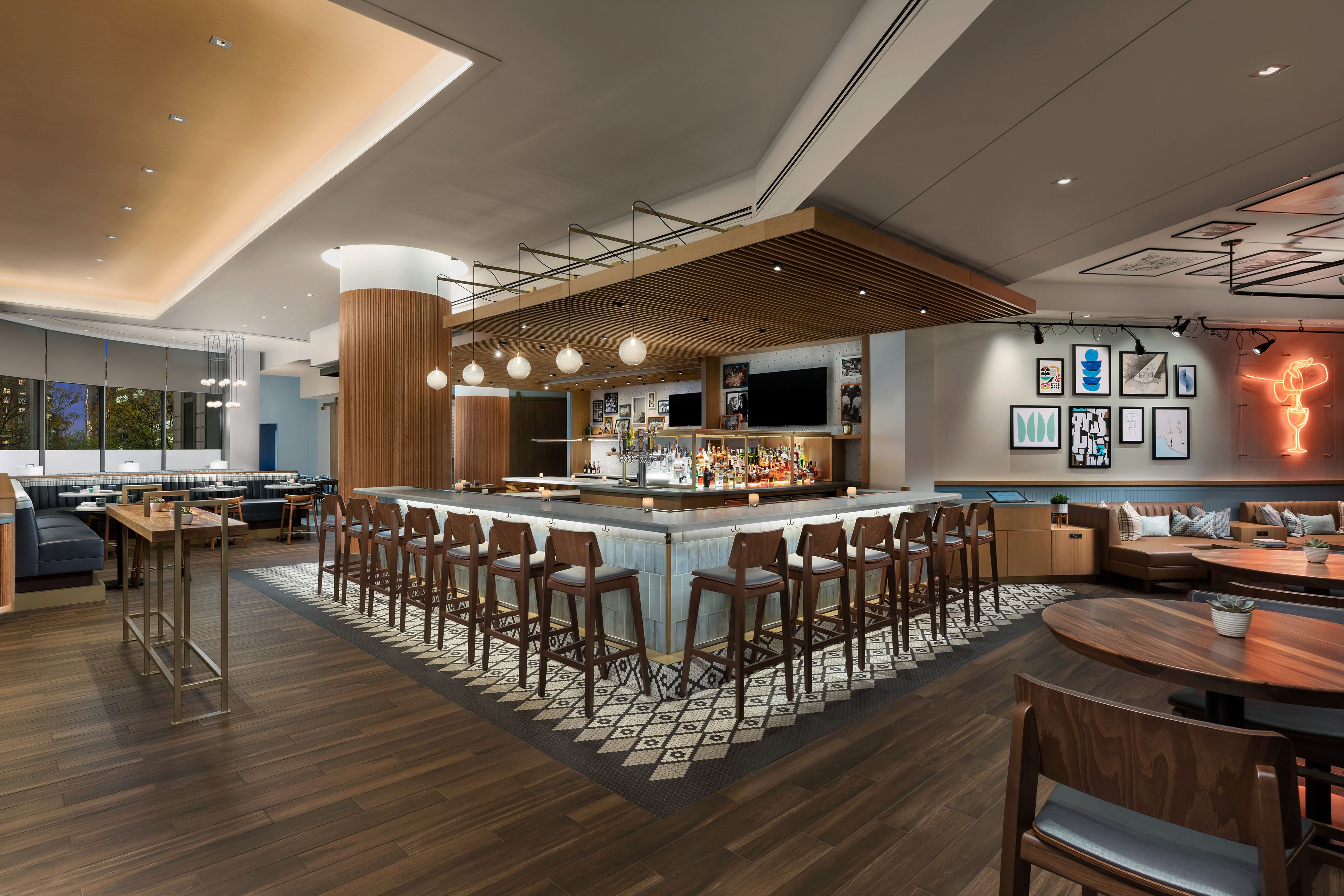 The Commentary Social House