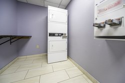  - Holiday Inn Express & Suites Rochelle - I-39, Exit 99