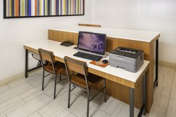  - Holiday Inn Express & Suites Rochelle - I-39, Exit 99