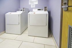  - Holiday Inn Express & Suites Rochelle - I-39, Exit 99