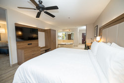  - Holiday Inn Express & Suites Clinton - I-20, Exit 36