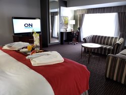  - Le Nouvel Hotel & Spa Montreal