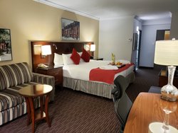  - Le Nouvel Hotel & Spa Montreal