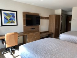  - Holiday Inn Express & Suites Chatsworth