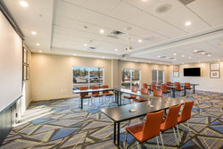  - Holiday Inn Express & Suites Town Center Jacksonville - I-295, Exit 52