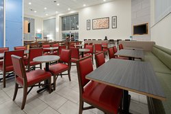  - Holiday Inn Express & Suites Airport SeaTac