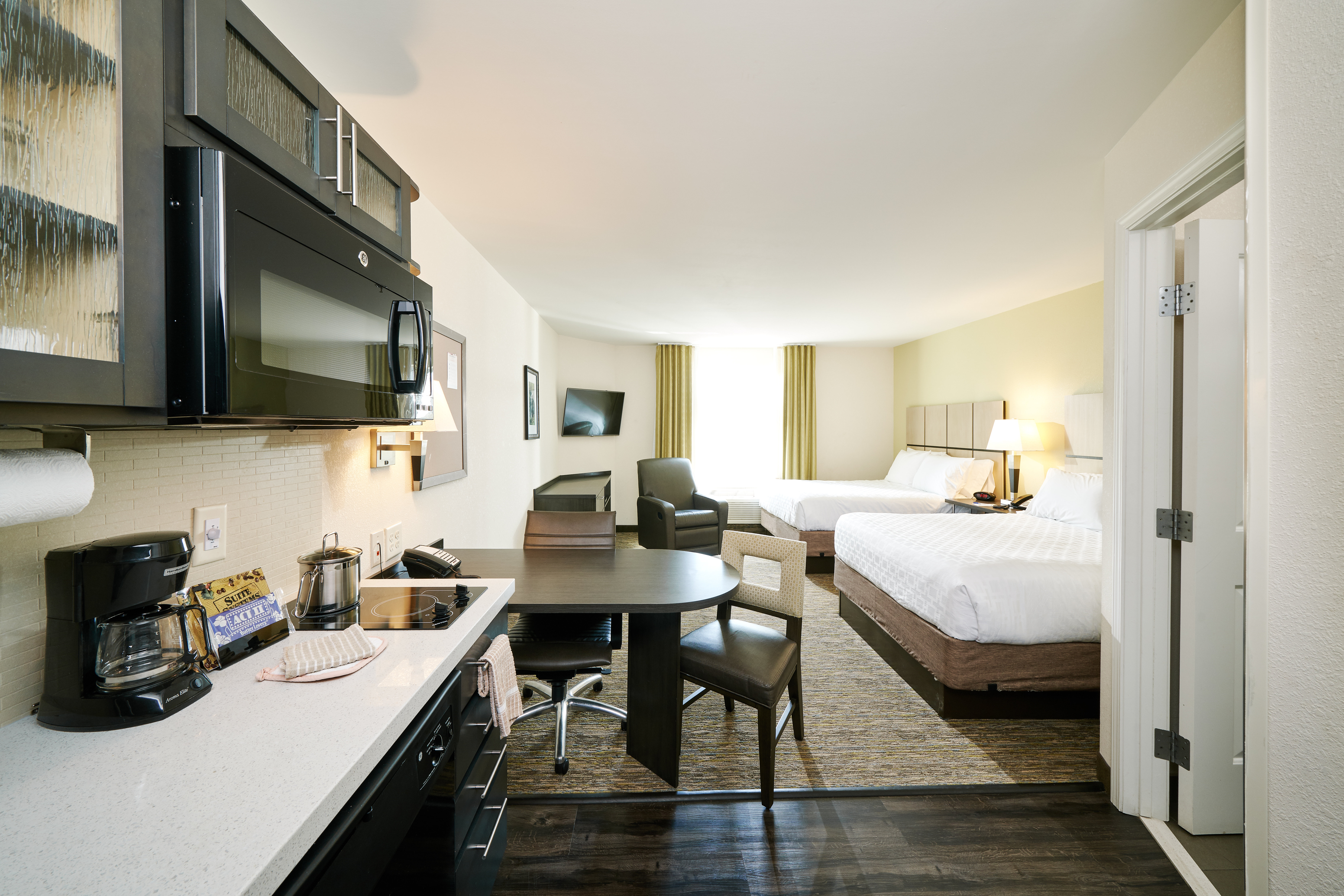 CANDLEWOOD SUITES WASHINGTON N BY I-guestroom-Guest Room.jpg