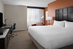  - Renaissance Hotel by Marriott Indianapolis North Carmel