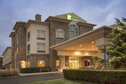  - Holiday Inn Express & Suites Riverhead