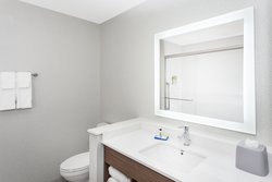  - Holiday Inn Express & Suites Hudson - I-94, Exit 2