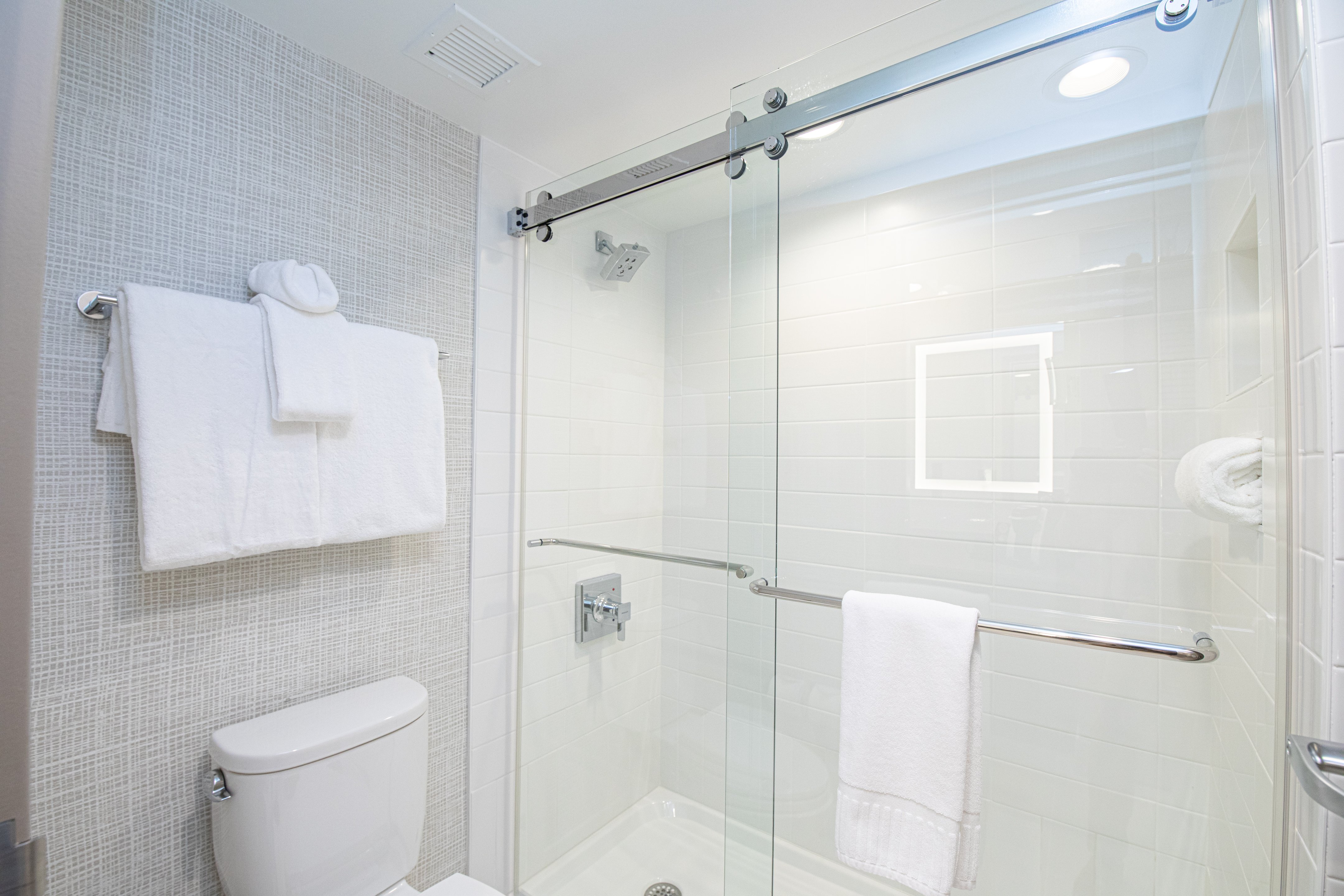 Freshen yourself up with our clean, accessible guest bathroom.