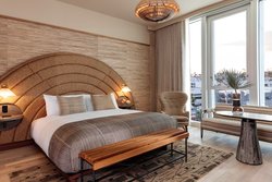  - Santa Monica Proper Hotel