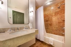  - Magnolia Hotel Downtown New Orleans