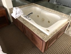  - Holiday Inn Express Holland