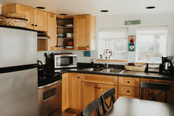  - Nye Beach Condos & Cottages Newport