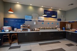  - Holiday Inn Express & Suites West