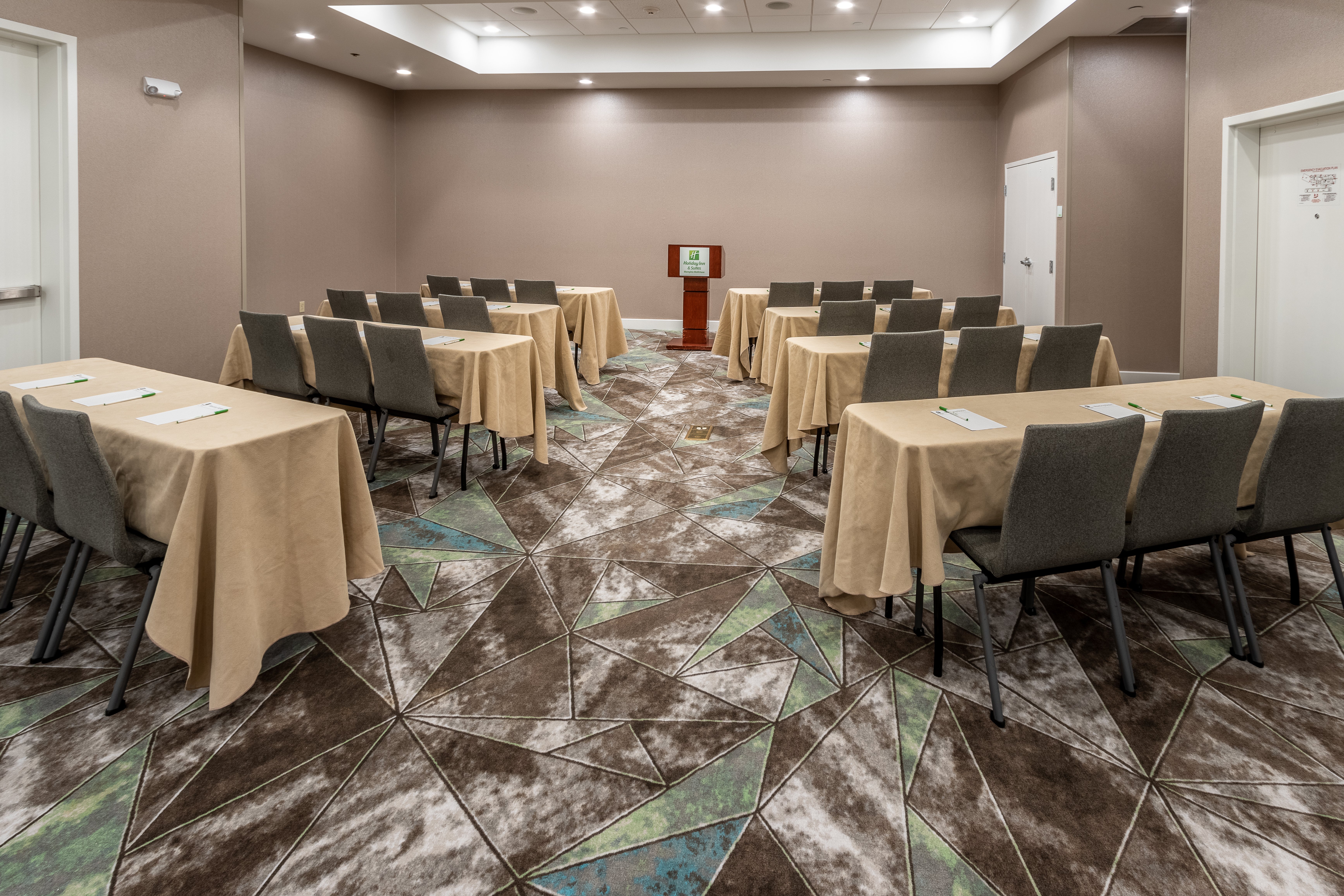 Wolfchase I -  Meeting Room