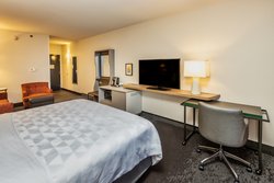  - Holiday Inn & Suites Wolfchase - I-40, Exit 18