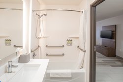  - Holiday Inn Express & Suites West