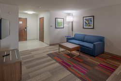  - Holiday Inn Express & Suites West