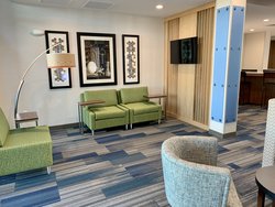  - Holiday Inn Express & Suites North Phoenix - I-17, Exit 218