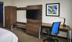  - Holiday Inn Express & Suites Niagara on the Lake