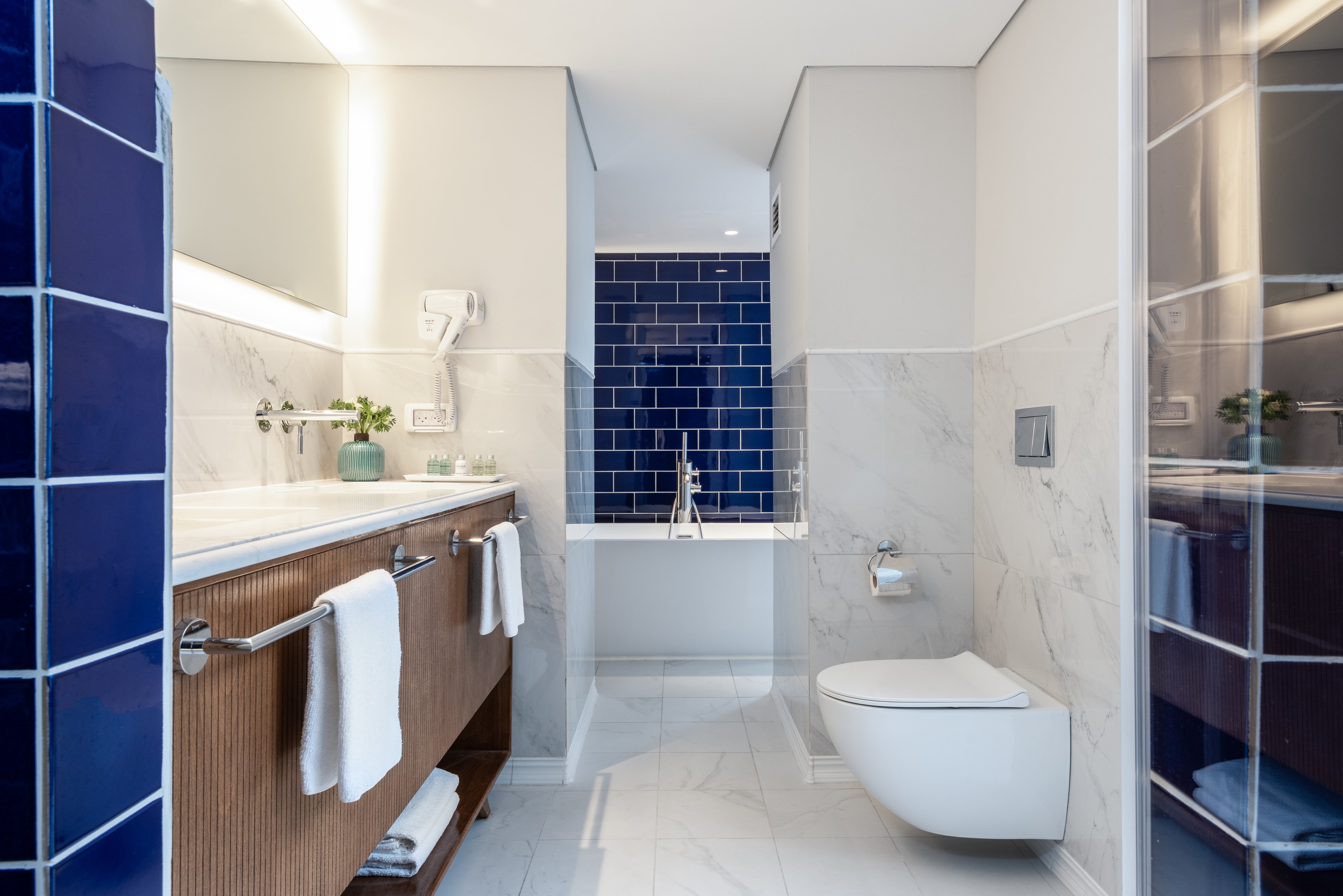 Leonardo Club Hotel Tiberias-guestroom-Bathroom.jpg