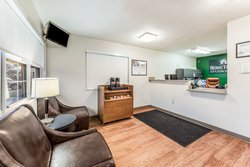  - HomeTowne Studios Sharonville - I-75, Exit 15