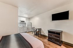  - HomeTowne Studios Sharonville - I-75, Exit 15