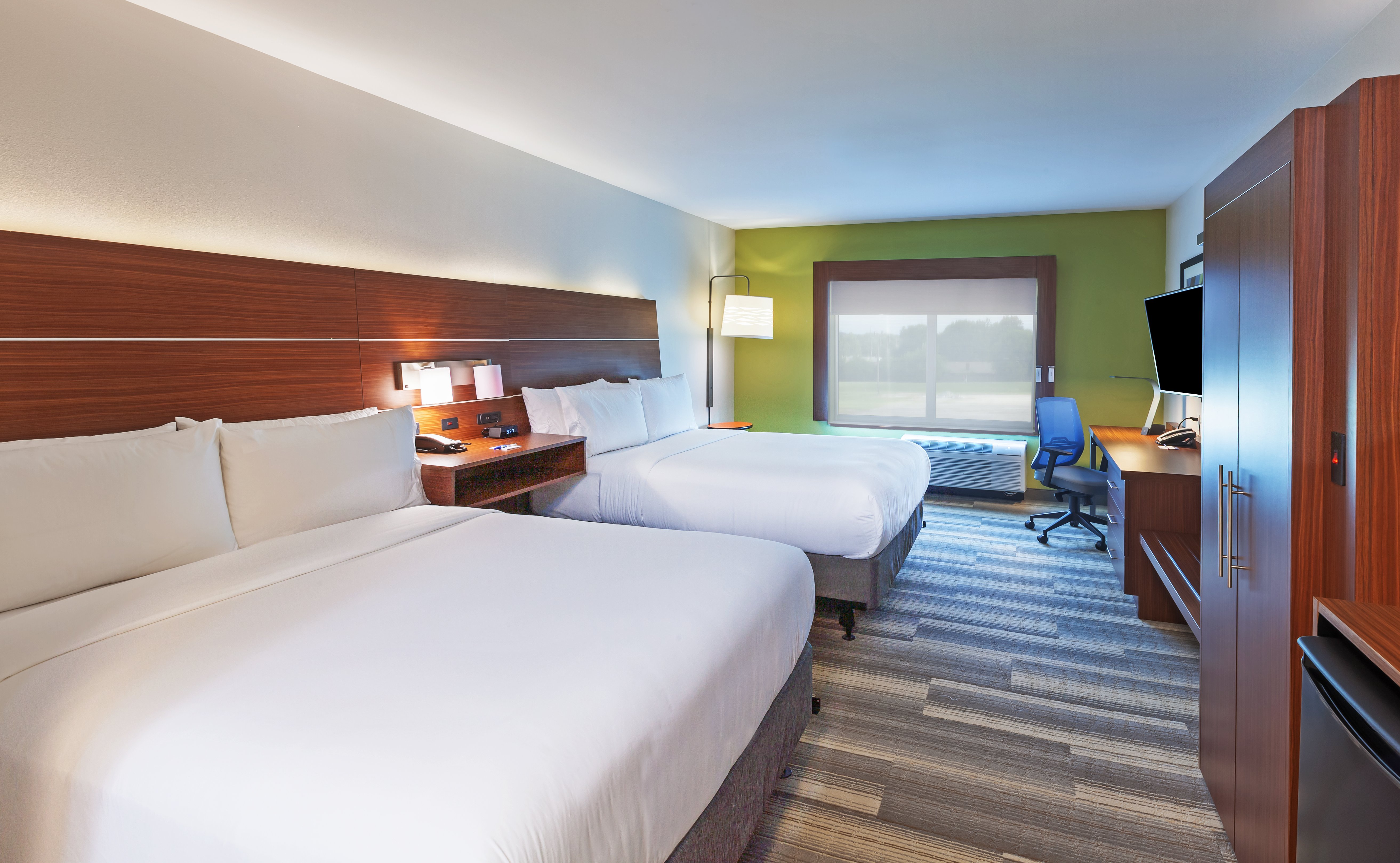 HOLIDAY INN EXP STES WOODLAND HILLS-guestroom-Double Bed Guest Room.jpg