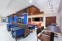  - Holiday Inn Express & Suites Woodland Tulsa