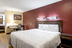  - Red Roof Plus+ Inn & Suites Linthicum
