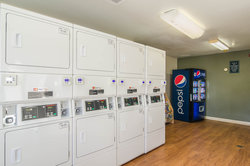  - HomeTowne Studios Thornton - I-25, Exit 219