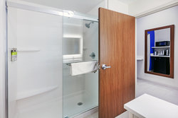  - Holiday Inn Express & Suites Owasso