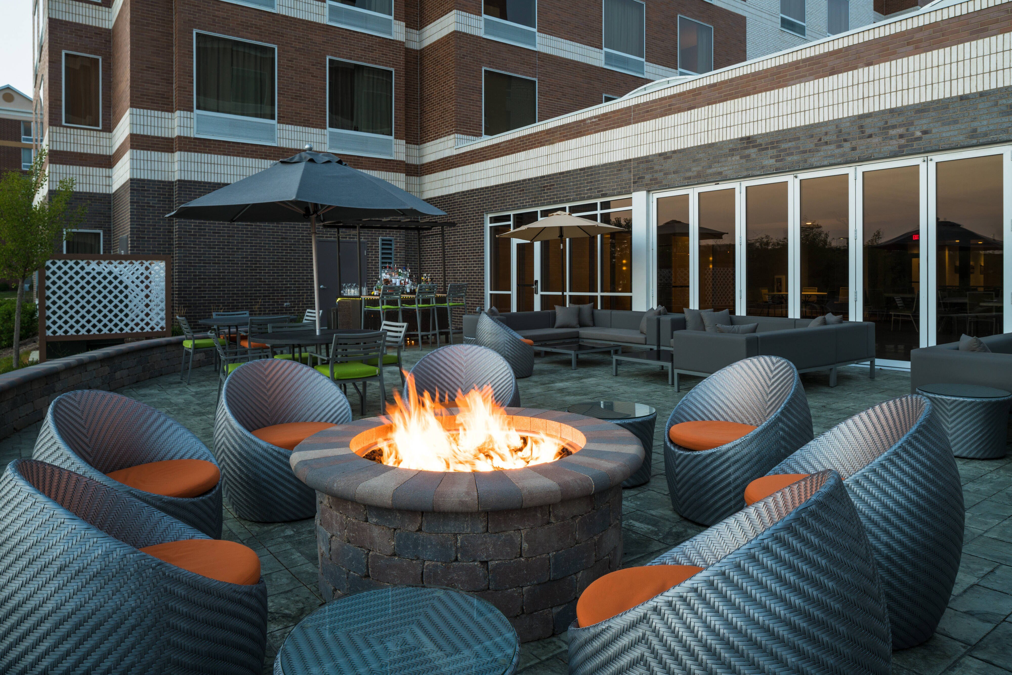 Firepit at the Outdoor Patio