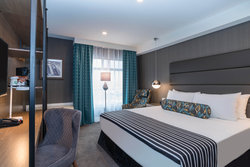  - Sandman Signature Calgary Airport Hotel