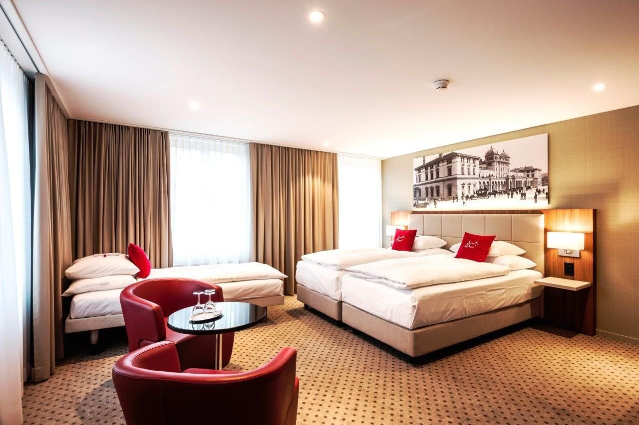 HOTEL WARTMANN-guestroom-Triple.jpg