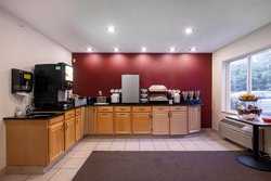  - Red Roof Inn Clifton Park - I-87, Exit 9