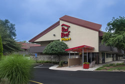  - Red Roof Plus+ Inn & Suites West Springfield