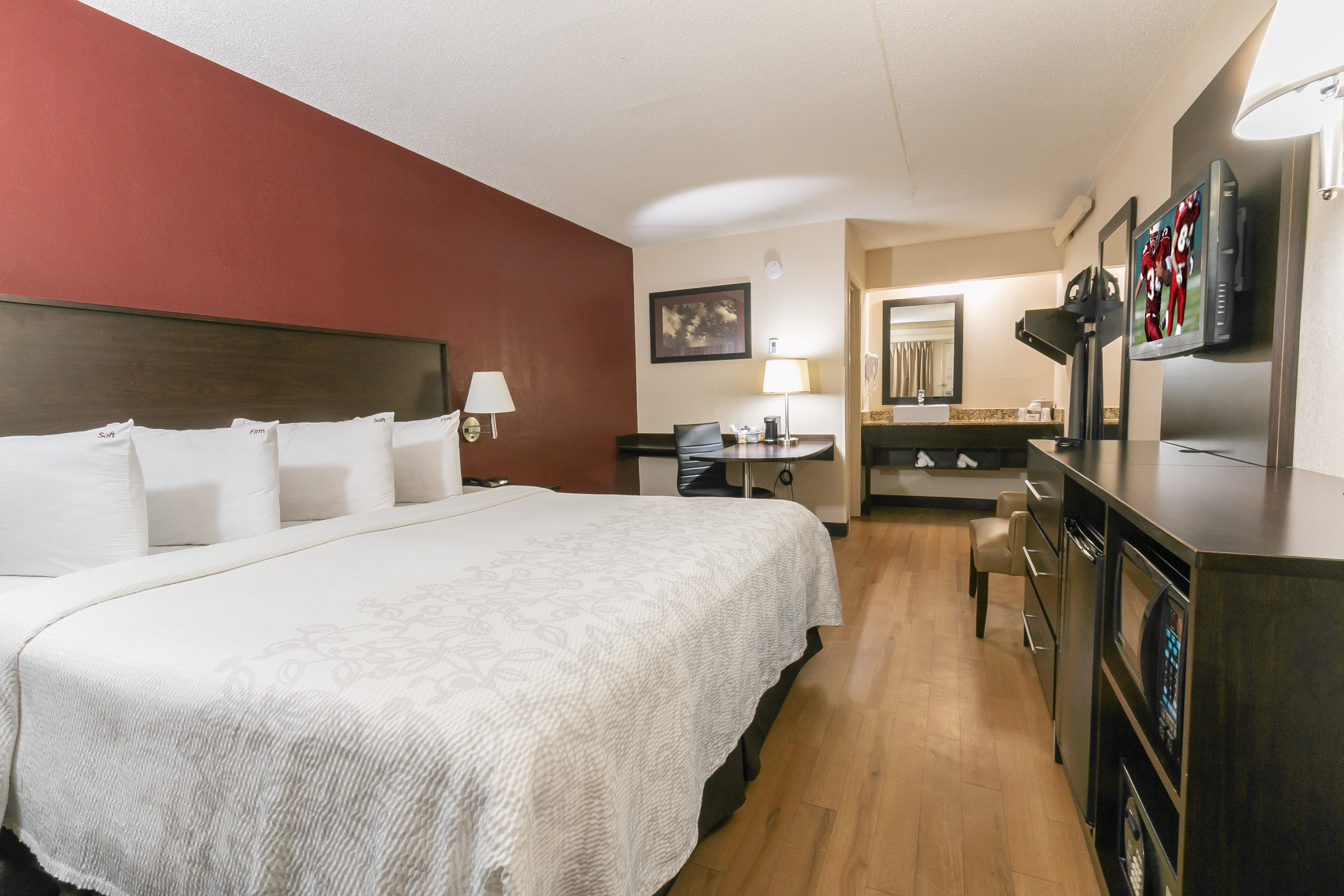 RED ROOF PLUS WEST SPRINGFIELD-guestroom-Superior King.jpg