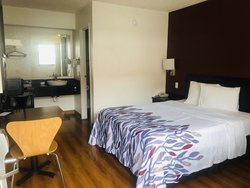  - Red Roof Inn Bridgeton - I-270, Exits 20B & 20C