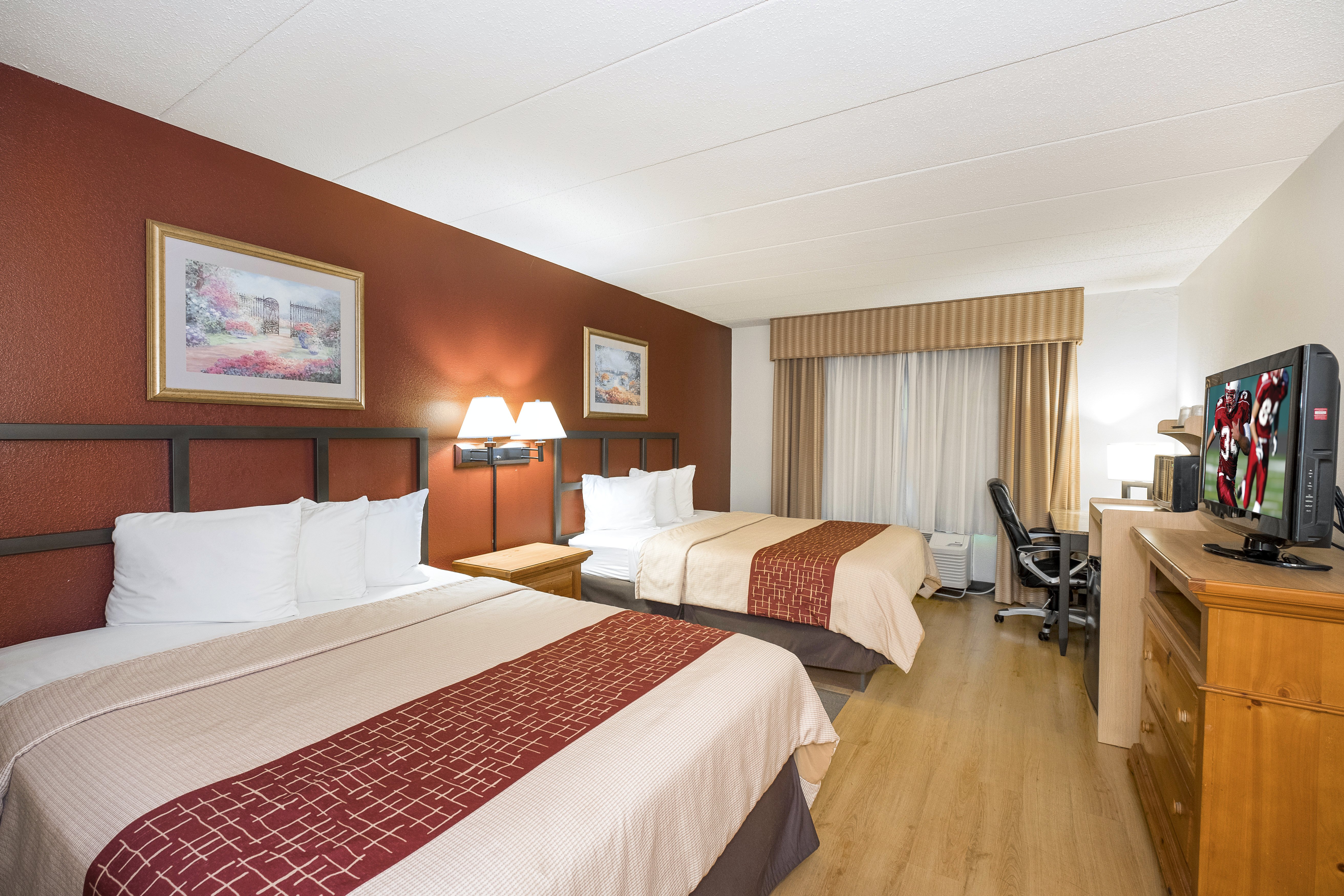 RED ROOF SUITES STAFFORD-guestroom-Double Room.jpg